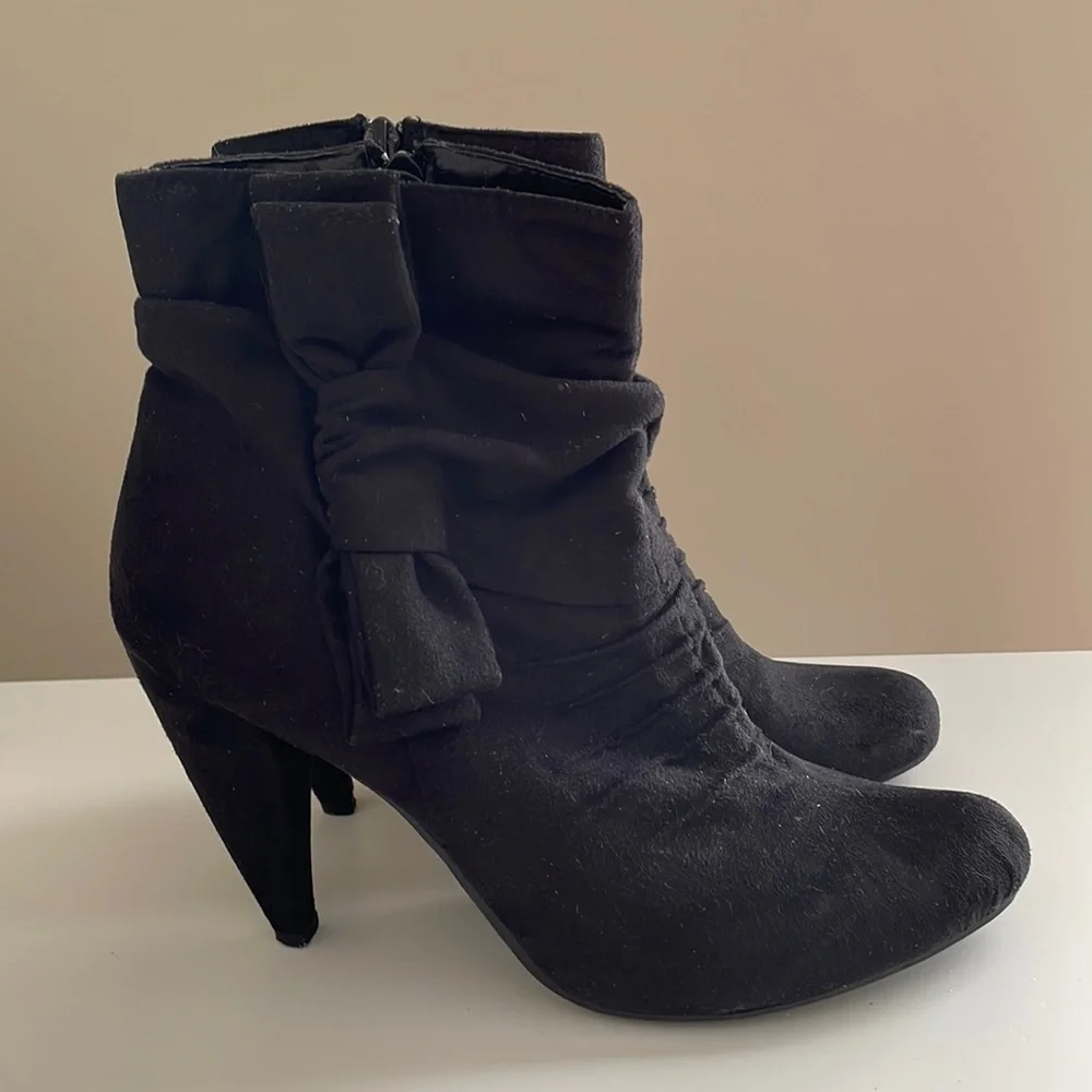 Target booties - Picture 1 of 7